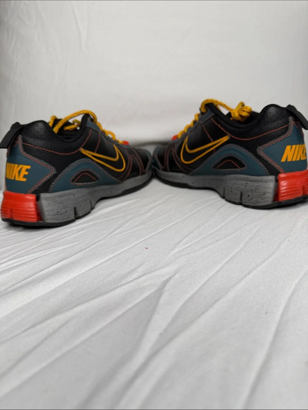 Nike Black and Yellow Women's Dual Fusion TR2 Athletic Shoes with Teal Accents